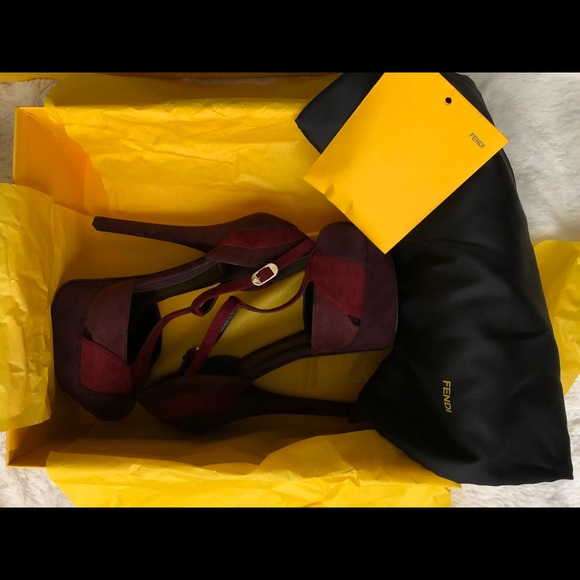 BNIB Gorgeous Burgundy/Wine Suede Fendi Platforms - Picture 2 of 8